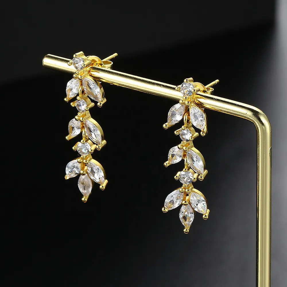 China Fabrikanten Goedkope Europese Trendy Juwelen Groothandel Verzilverde Mode Gouden Kleur Dame Kroonluchter Oorbellen Met Zirkoon