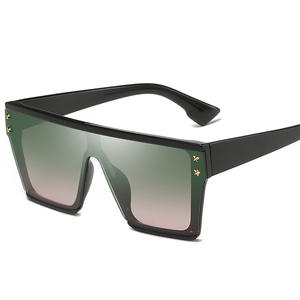 Gafas de Sol Cuadradas Grandes Azules de Moda con Logotipo Personalizado, Gafas de Sol con Remaches para Hombre y Mujer - Product Image 3