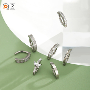 Anneau de <span class=keywords><strong>nombril</strong></span> personnalisé en titane Giometal ASTM F136 plaqué <span class=keywords><strong>or</strong></span> PVD avec double <span class=keywords><strong>bijou</strong></span>, bijoux de corps de mode raffinée, vente en gros - Product Image 4