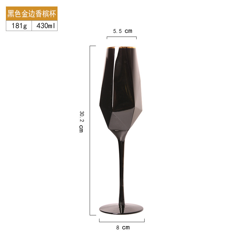 Coupe à Champagne Noire avec Phnom Penh