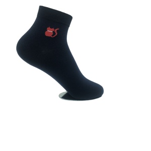 Chaussettes tricotées personnalisées Crew Broderie Chaussettes de haute qualité à bas quantité minimale de commande Chaussettes personnalisées de bonne qualité Poignée unisexe brodée avec son propre logo - Product Image 1