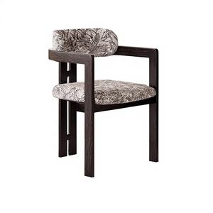 Silla de Comedor de Madera Maciza Estilo <span class=keywords><strong>Matera</strong></span> <span class=keywords><strong>Italiano</strong></span>, de Lujo Ligero y Alta Gama, con Características Personalizables, Diseño de Tres Patas, Hecho en China - Product Image 1