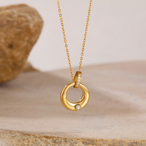 European and American style necklace, women's stainless steel, niche design, interlocking, simple and versatile, <b>titanium</b> steel - Product Image 3