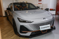 Nouvelle berline sportive Changan UNI-V 1.5T Turbo 500BAR 2025, automatique, Euro VI, pneus R19, essence, conduite à gauche, toit ouvrant panoramique