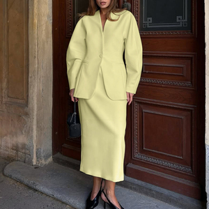 Completo da donna elegante due pezzi personalizzato per primavera 2026: blazer e gonna <span class=keywords><strong>midi</strong></span> lunga con spacco posteriore - Abito da ufficio da donna - Product Image 2