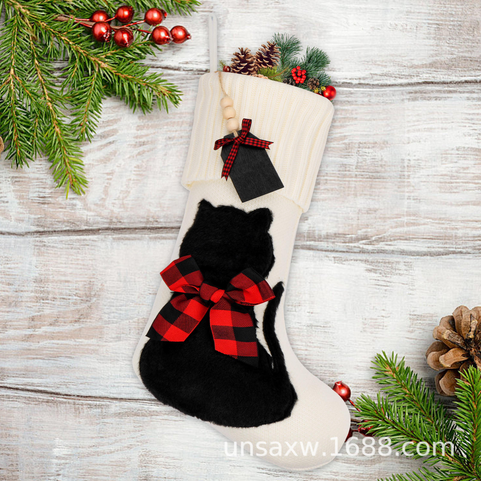 แมวดำ + ขาว