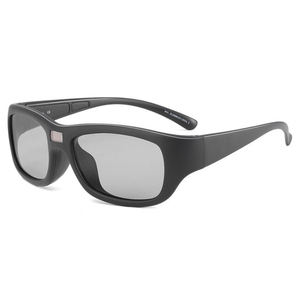 Atenuación LCD Energía solar Cambio automático de color Lentes polarizadas Electrónica Ajustable Oscuridad Gafas de sol Hombres - Product Image 1