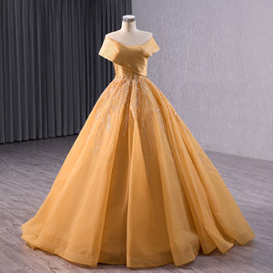 ชุดราตรีออกงานแบบเปิดไหล่ทรงบอลกาวน์หรูหราสไตล์วินเทจประดับลูกไม้สีทอง รุ่น RSM241008 - Product Image 6