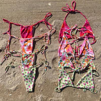 Pembuatan Pakaian Renang Custom Charm Ramah Lingkungan, Mikrokini Tali Tipis Segitiga Halter Bordir Manik 3D Ikat Samping Set Bikini Wanita