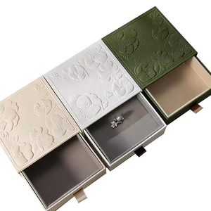 Boîte à bijoux en carton rigide texturé gris, écologique, biodégradable, de luxe haut de gamme, pour bijoux de qualité supérieure - Product Image 6