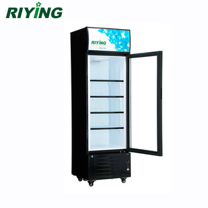 Présentoir en vitrine verticale à porte simple, réfrigérateur pour boissons, de 198 litres - Product Image 1