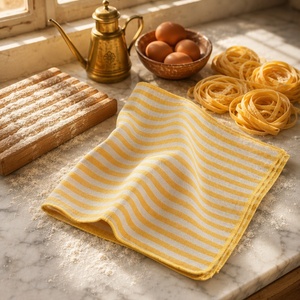Serviettes de table en coton et lin de luxe français avec logo personnalisé, rayées, naturelles, pures, pour mariage, avec bord brodé, faites à la main - Product Image 4