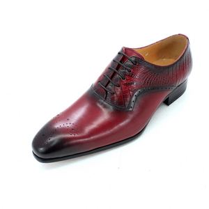 Zapatos Formales de Vestir para Hombre 2021, Diseño Paisley en la Puntera, Color Rojo y Negro - Product Image 1