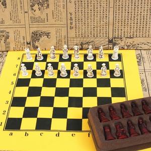 <span class=keywords><strong>Jeu</strong></span> <span class=keywords><strong>d</strong></span>'échecs <span class=keywords><strong>ancien</strong></span> Qing, pièces en résine imitation trompette sur un plateau en cuir, modèle de puzzle pour jeux de famille amusants - Product Image 4