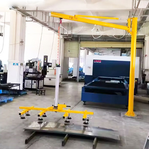Grue à flèche cantilever montée sur pilier de 3 tonnes avec ventouse pour la manutention de matériaux en atelier - Product Image 6