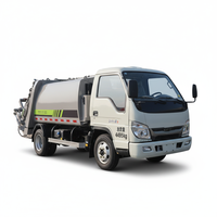Camion de collecte de déchets avec compacteur de 5 m³ et 5 tonnes, équipé d'un compacteur hydraulique et d'un élévateur de bennes