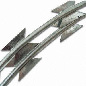 <span class=keywords><strong>Alambre</strong></span> <span class=keywords><strong>de</strong></span> púas en espiral Sanxing Factory BTO-22 CBT - Galvanizado y recubierto <span class=keywords><strong>de</strong></span> PVC, longitud <span class=keywords><strong>de</strong></span> púas <span class=keywords><strong>de</strong></span> 60/65 mm para protección <span class=keywords><strong>de</strong></span> ferrocarriles y carreteras - Product Image 6