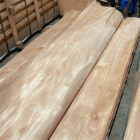 Placage de bois naturel d'okoumé du Gabon pour des placages de décoration d'intérieur d'hôtel