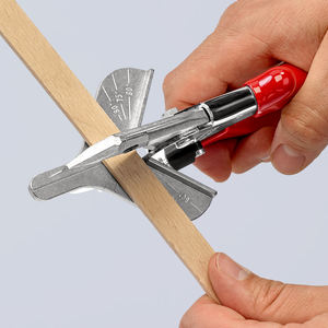 KNIPEX 94 35 215 Cortador de perfiles y marcos para perfiles de plástico y caucho con revestimiento plástico cromado 215 mm - Product Image 6