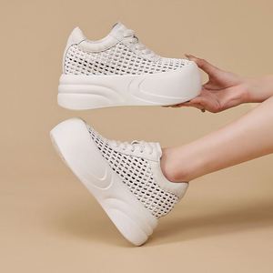 Chaussures décontractées à semelle épaisse de style coréen pour femmes, nouvelle collection 2026, baskets blanches en maille tissée, souples, respirantes et polyvalentes - Product Image 6