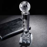 Trofeo de cristal de copa de cristal al por mayor, trofeo de fútbol en blanco personalizado, placas conmemorativas de campeón para fútbol, trofeo de cristal