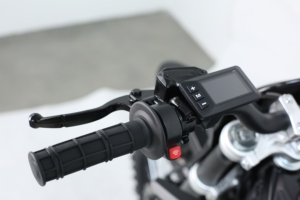 Moto tout-terrain adulte 72V/60V à prix abordable, performance haute vitesse, atteignant jusqu'à 75 km/h pour l'expérience ultime - Product Image 6