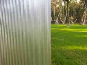 Película Decorativa Autoadhesiva 3D para Ventanas, Privacidad para Mascotas, Diseño 4D Negro, Efecto Cristal Estriado - Product Image 4