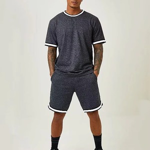 T-shirt Homme Rouge Uni à Manches Courtes Col Rond Basique Décontracté Vente en Gros Logo Personnalisé Tissu 100% Coton Satiné - Product Image 1