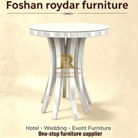 Table haute moderne dorée avec plateau rond en acier inoxydable pour événements, fêtes et location de mariage