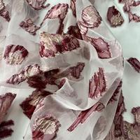 Tissu jacquard en organza à vente chaude avec un design irrégulier et un tissu coloré scintillant doré utilisé pour les robes de soirée ABAYA