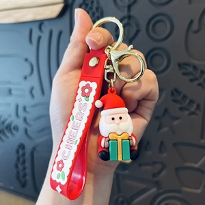 Vente en gros de porte-clés de Noël en PVC 3D, motifs de festival de Noël, bonhomme de neige, arbre de Noël, cadeaux, Père Noël, renne - Product Image 4