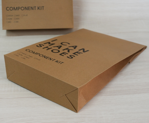 Sacs en papier enveloppe de haute qualité avec ruban, sacs en kraft personnalisés imprimés pour l'emballage de vêtements et de petits produits - Product Image 4