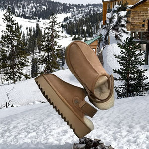 Zapatos de Marca de Diseñador Ugq, Botas de Nieve de Plataforma de Cuero Genuino Térmicas de Moda para Invierno y Otoño, Pantuflas Unisex - Product Image 2