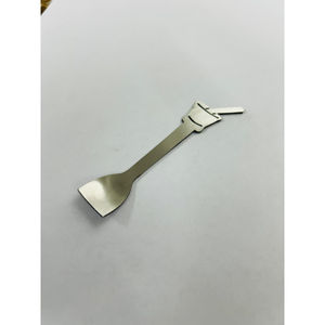 Cuchara portátil de shilajit diseñada para rituales precisos de suplementación energética. - Product Image 2