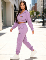 Ensemble de survêtement en coton personnalisé de haute qualité pour femme, avec sweat à capuche court zippé et pantalon de jogging à taille élastique avec cordon de serrage