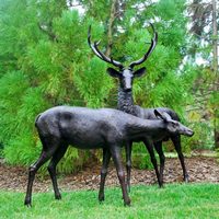 Statue d'animal de renne en bronze grandeur nature décorée dans un jardin extérieur