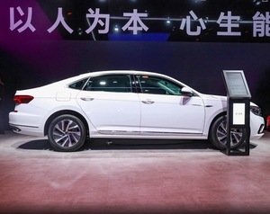 Cina a buon mercato 2023 Auto Vw Passat Phev berlina nuova Auto elettrica ibrida di medie dimensioni nuova energia autovetture per <span class=keywords><strong>volkswagen</strong></span> - Product Image 3