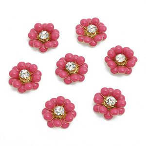 Boucles d'oreilles clous en forme de fleur, en résine époxy rouge, serties de pierres, pour vêtements, chaussures et sacs - Product Image 4