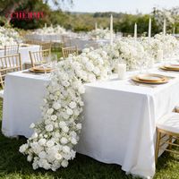 Guirlande florale de luxe personnalisée en soie haute densité, roses blanches et gypsophile, pour la décoration de table de mariage et d'escalier