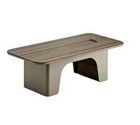 Table de bureau en panneau ISO E0 P2 avec revêtement en papier mélaminé nano, panneau de rangement pour câbles, pieds en bois de chêne, base cintrée