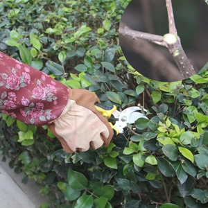 <b>Ladies</b> Rose-Pruning Garden <b>Gloves</b> Thorn-proof <b>Gardening</b> <b>Gloves</b> Print Long-Cuff Leather Planting-<b>Gardening</b> <b>Gloves</b> - Product Image 2