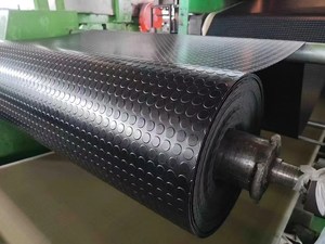 Резиновый лист с высоким коэффициентом трения, усиленный неопреном и нейлоновой тканью, от производителя. Услуги по индивидуальной нарезке по размеру и форме. - Product Image 3