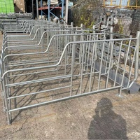 Cage de maternité pour truies, utilisée en élevage porcin, à vendre, avec plancher galvanisé