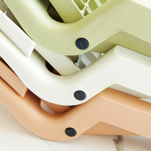 كرسي تعليمي للأطفال قابل للطي ومحمول من البلاستيك، تصميم عصري وآمن للاستخدام في غرفة النوم وغرفة المعيشة، مناسب للاستخدام الداخلي والخارجي - Product Image 3