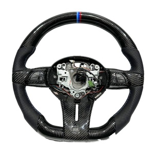 Volante per Auto in Fibra di Carbonio Lucida Personalizzabile con Linea Centrale e Pelle Traforata, Adatto per <span class=keywords><strong>BMW</strong></span> E85 E86 F35 F01 F02 F15 - Product Image 1