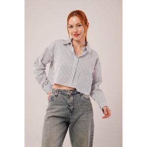 Camisa Corta a Rayas Blancas para Mujer Lustrin con Bolsillos - Blusa Elegante de Manga Corta en Mezcla de Algodón y Poliéster para Venta al Por Mayor - Product Image 1