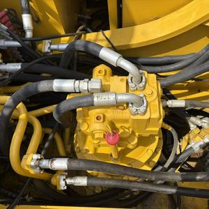 Excavatrice Volvo EC240D d'occasion, peinture d'origine, 24 tonnes, pelle sur chenilles moyenne, faible nombre d'heures de travail - Product Image 3