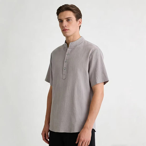 Fornitore di T-Shirt Personalizzate, <span class=keywords><strong>Camicia</strong></span> in Cotone e <span class=keywords><strong>Lino</strong></span> da Uomo, Manica <span class=keywords><strong>Corta</strong></span>, Stile Henley, T-Shirt Estiva da Spiaggia Casual Minimalista con Logo - Product Image 2