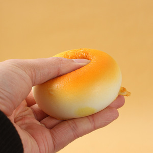 Jincan Juguete Antiestrés de PU de Rebote Súper Lento, Simulación de Bollo al Vapor Pequeño Wangzai, Unisex, Juguete de Descompresión, Juguete de Comida, Pan de Juguete - Product Image 4
