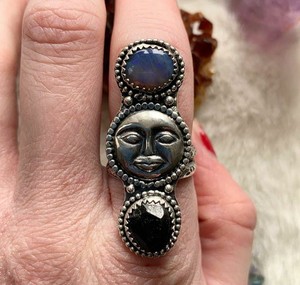 แหวนพลอยสังเคราะห์สีดำทำมือ925ทำด้วยมือสีเงินแท้ - Product Image 1